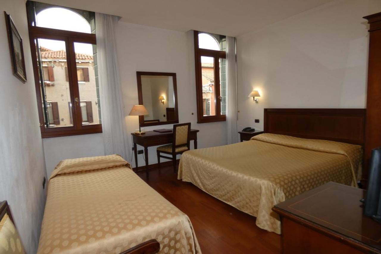 Dreibettzimmer