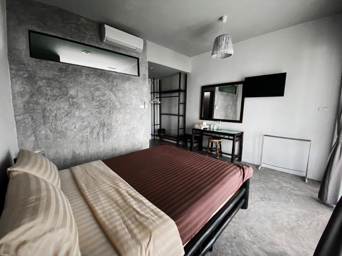 Superior Double Room with Pool View