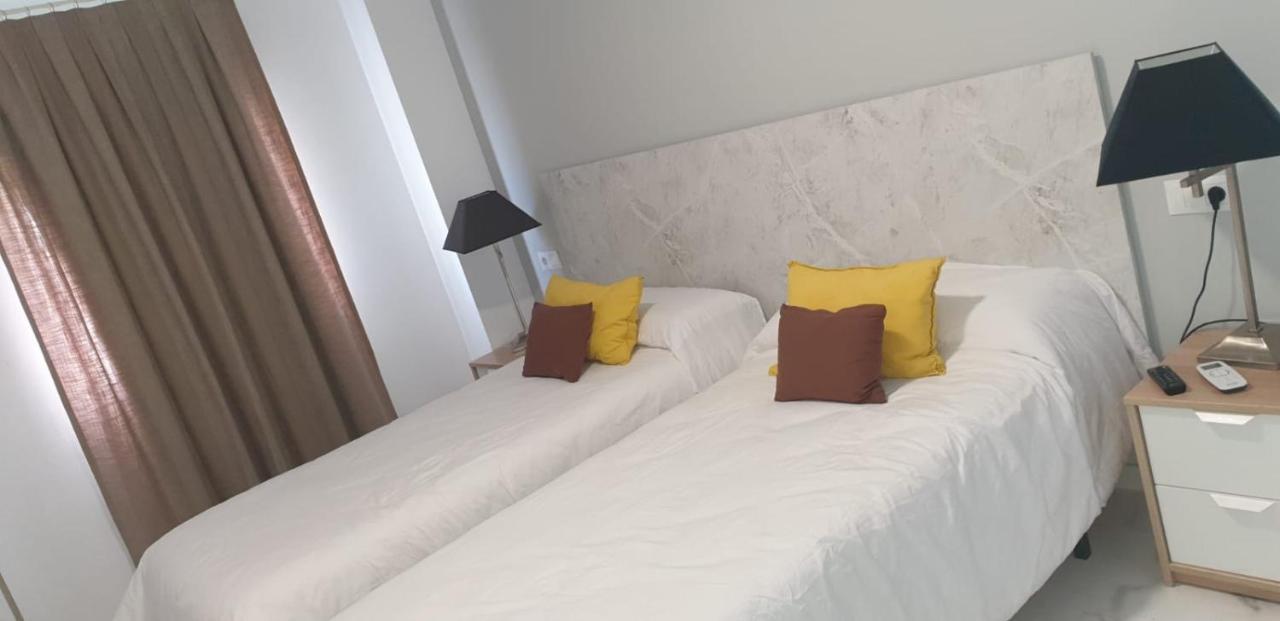 Zweibettzimmer mit eigenem Bad