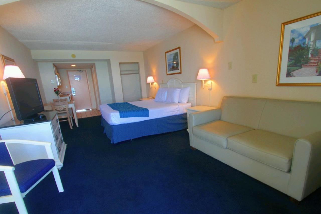 Oceanfront King Suite Balcony