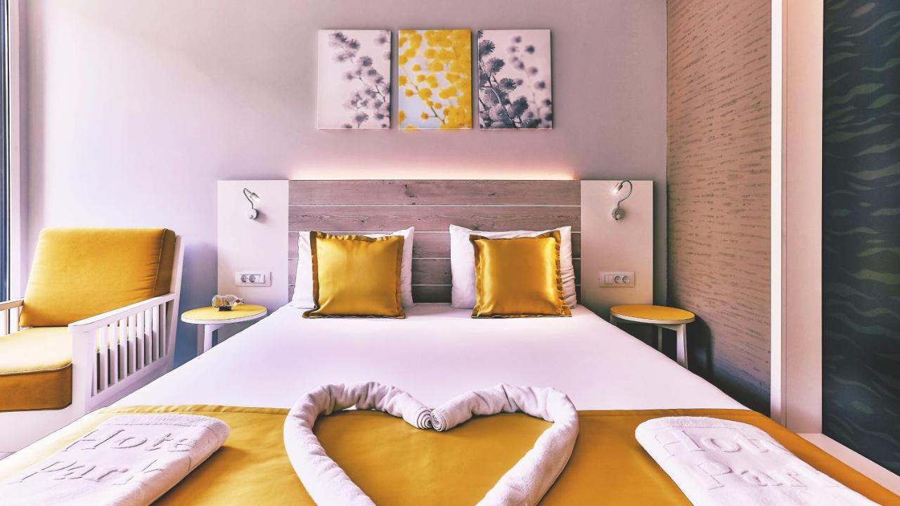 Double or Twin Room Mountain View