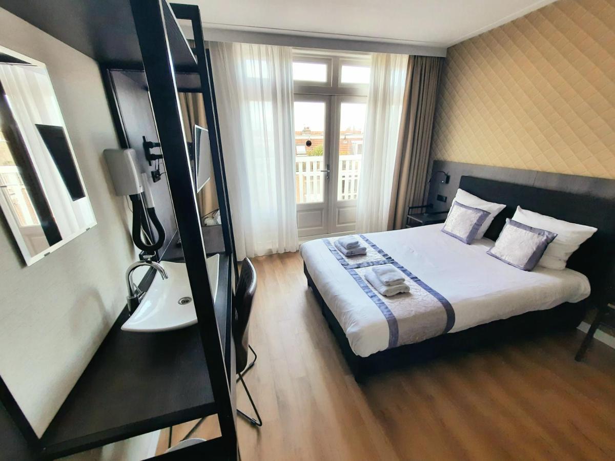 Doppel-/Zweibettzimmer mit Gemeinschaftsbad