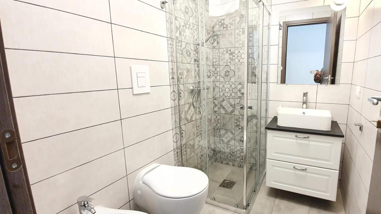 Camera Matrimoniale con Bagno Privato