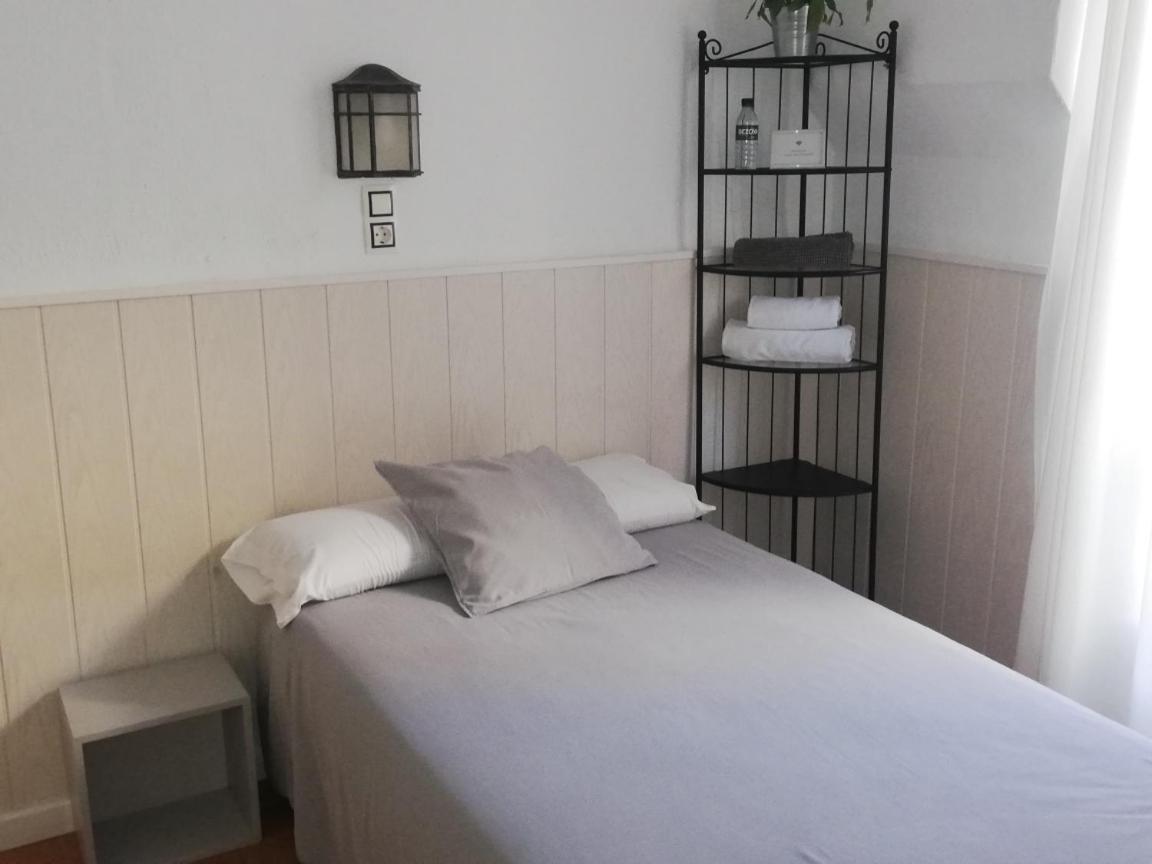 Standard Single Room with Shared Bathroom