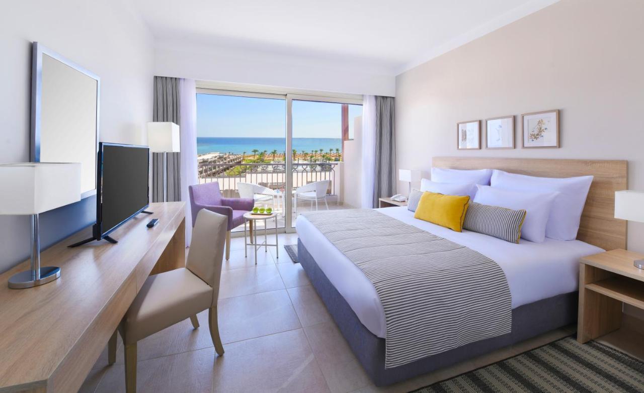 Deluxe Family Queen Bay View