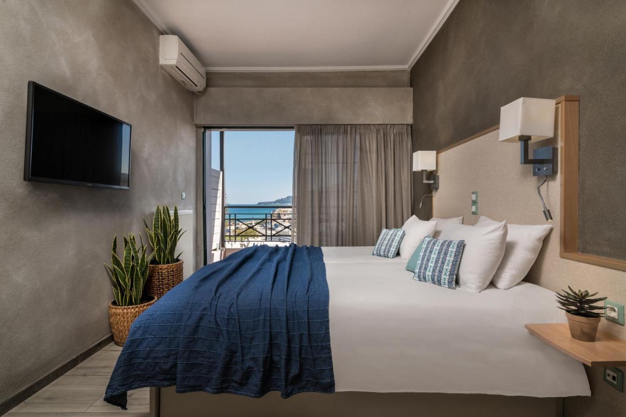 Double or Twin Room Sea View