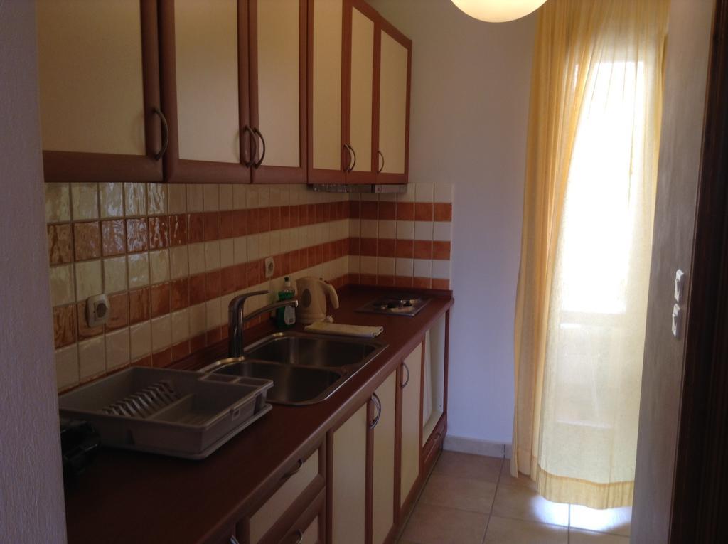 Apartment (3 Adults)