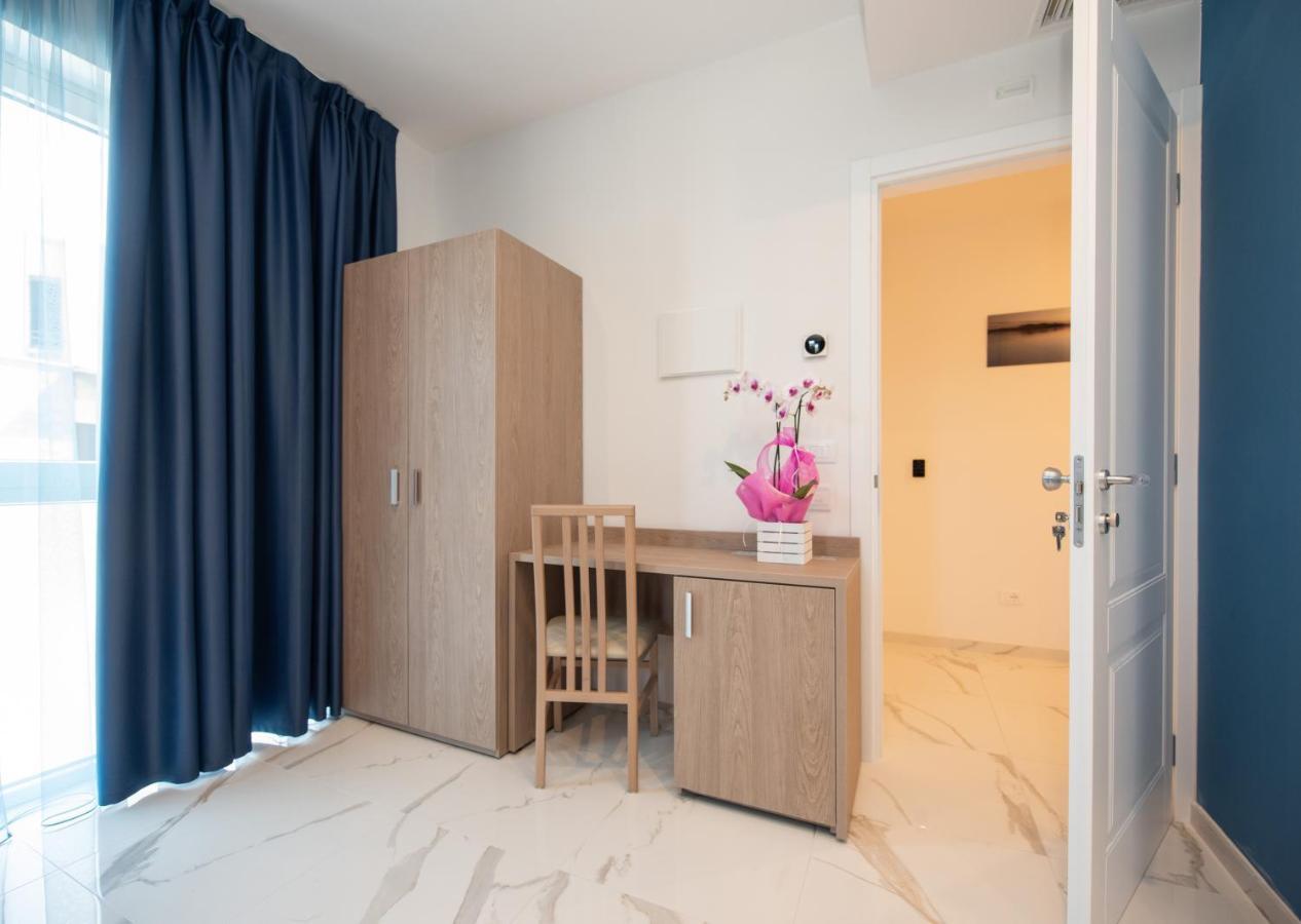 Doppel-/Zweibettzimmer mit eigenem Bad