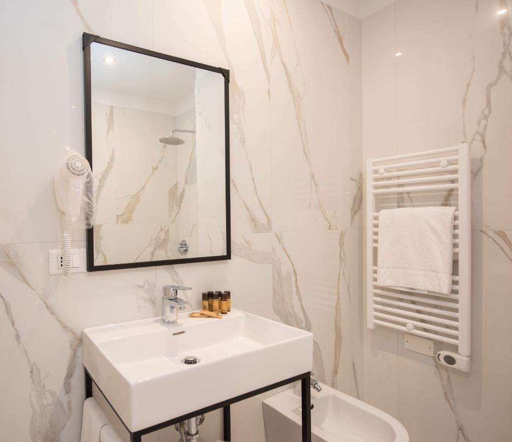 Dreibettzimmer mit eigenem Bad