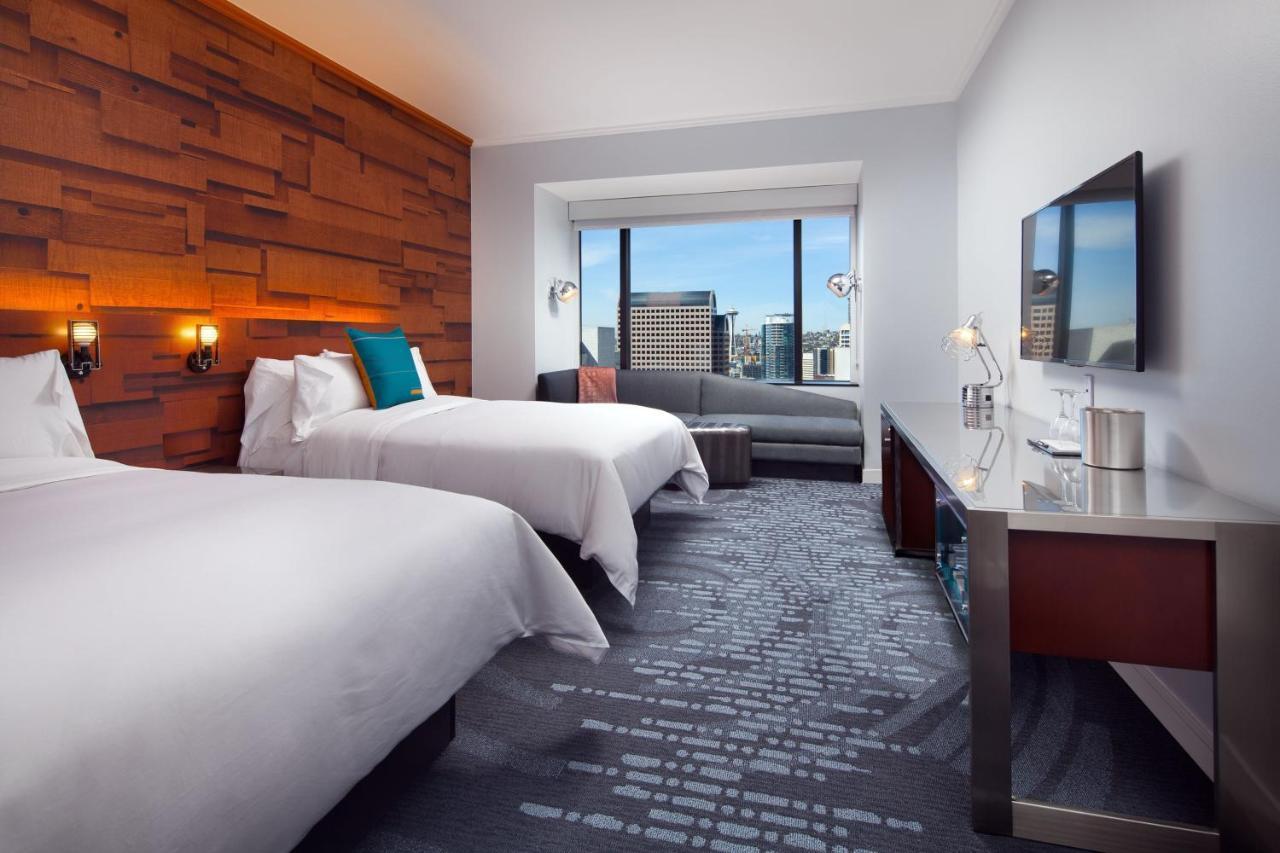 Spectacular, Guest room, 2 Double, City view, High floor,1398185420:JPEG