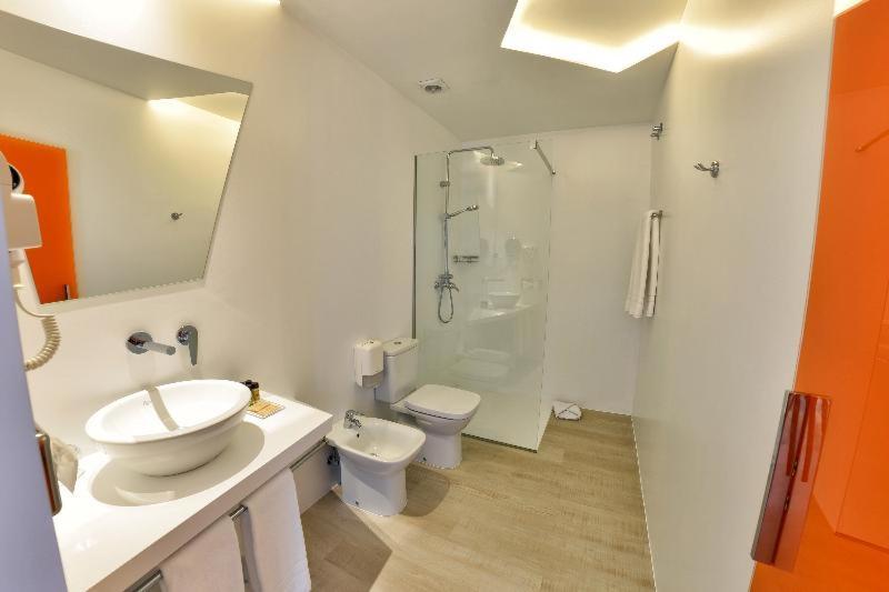 Single Room,1272595225:JPEG