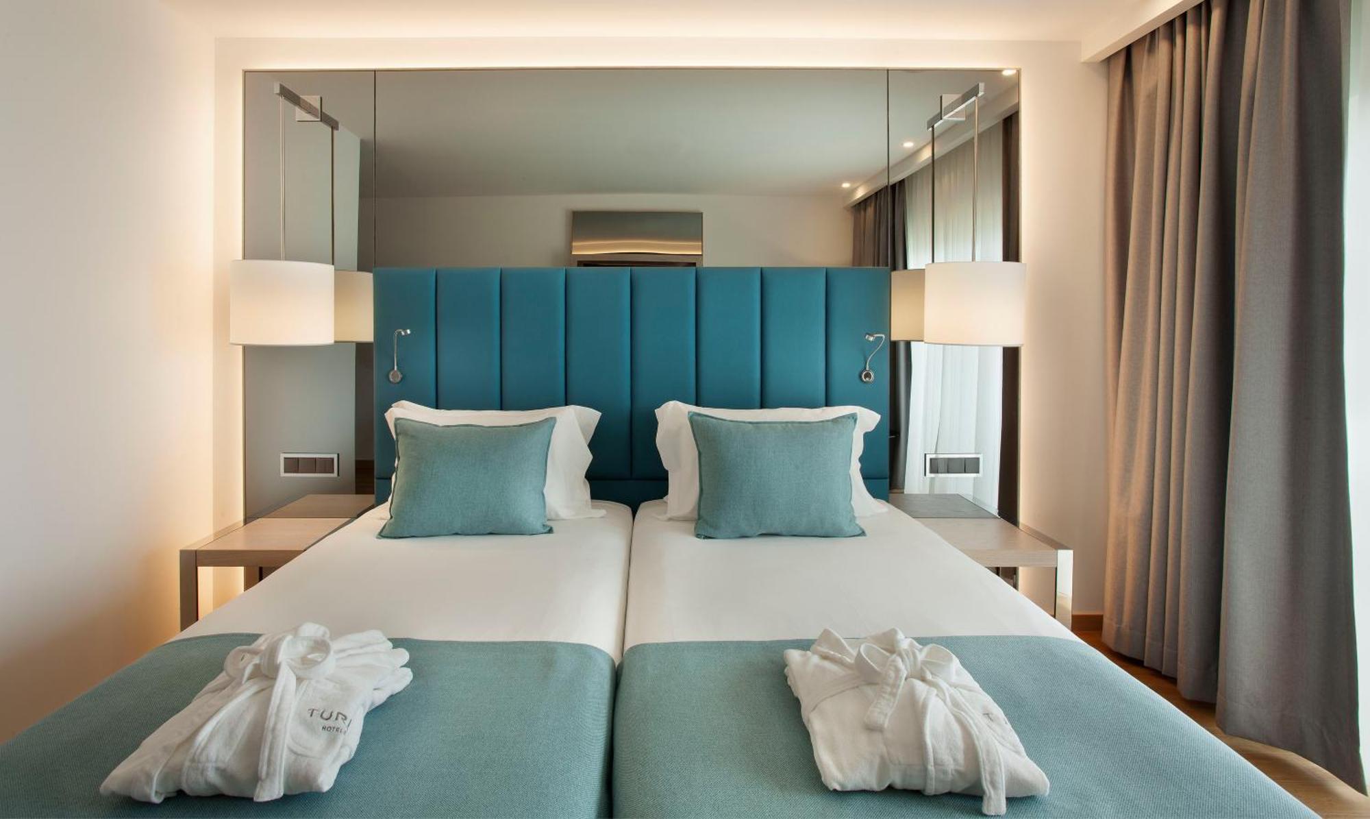 Oferta especial - Habitación Doble con vistas laterales al mar - 2 camas