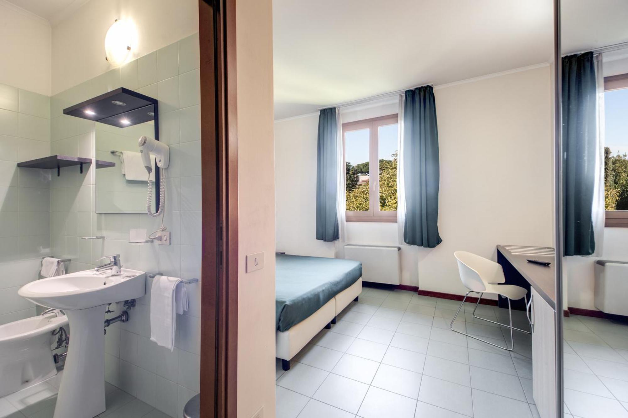Double or Twin Room,1433315104:JPEG