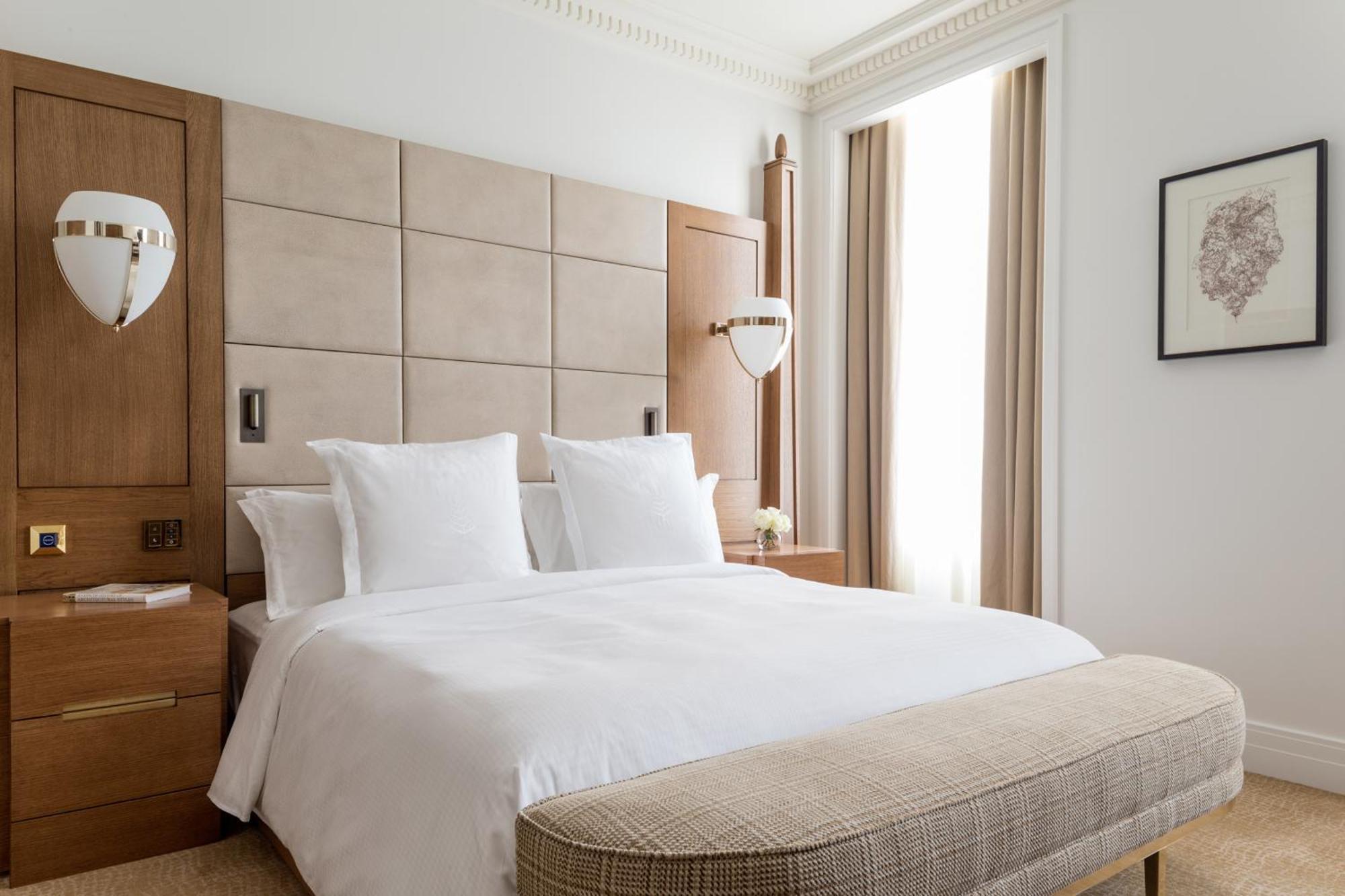 Deluxe Room King Bed