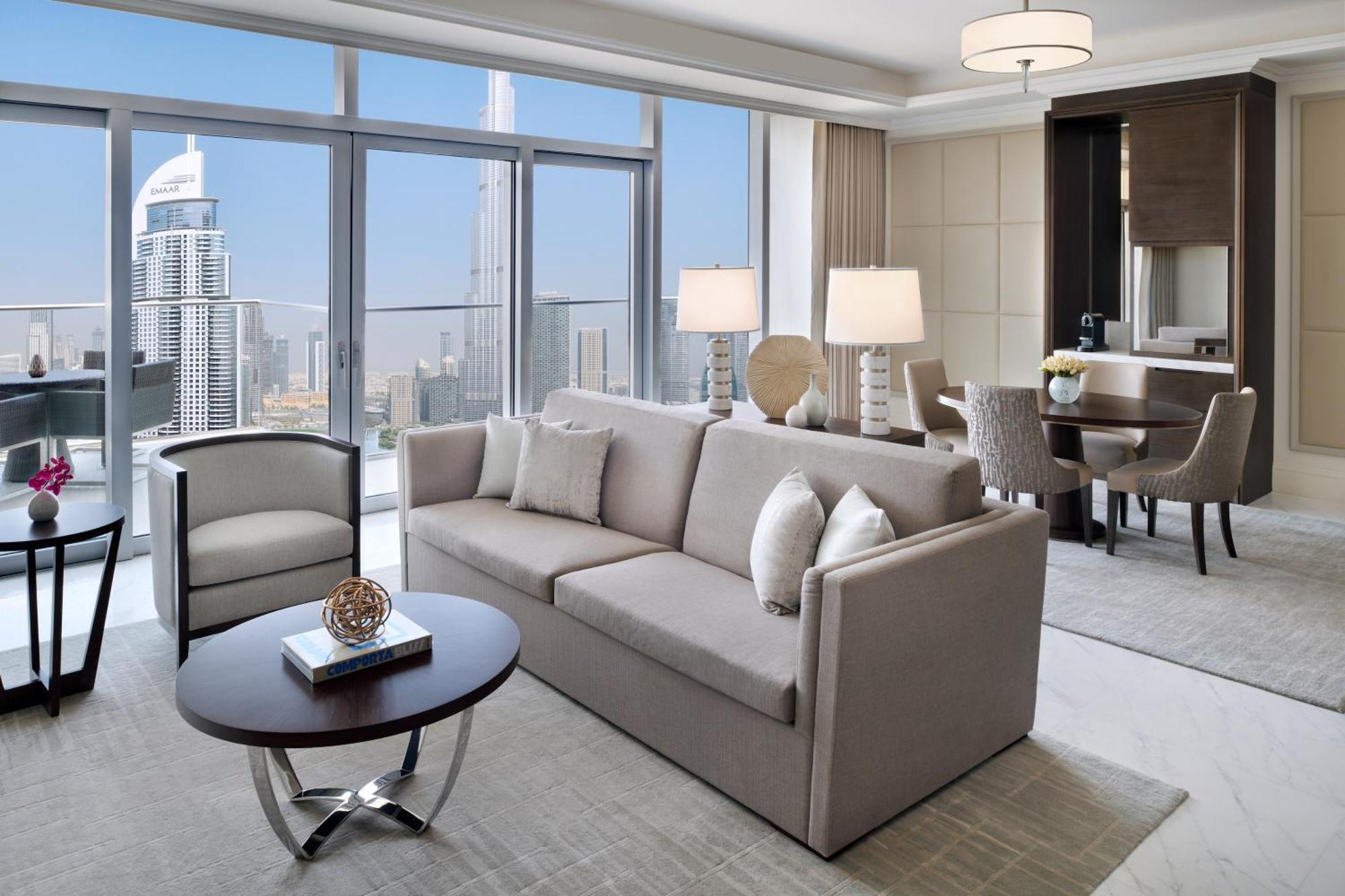 Suite Executive con Vista Burj Khalifa e Fontana: Accesso Lounge per pranzo, tè pomeridiano e cena