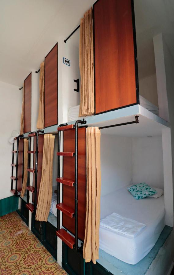 Bunk Bed 14-Bed Mixed Dormitory Room