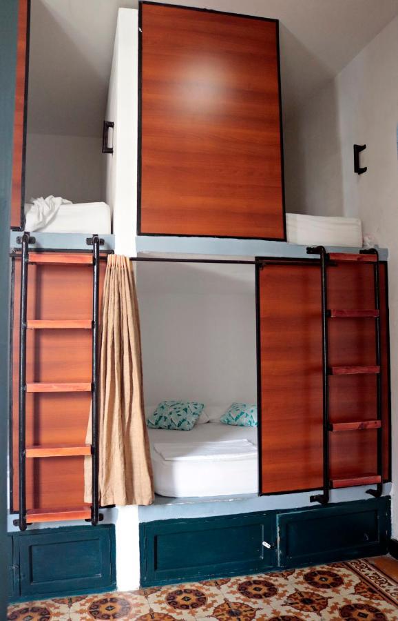 Bed 8-Bed Dormitory Room