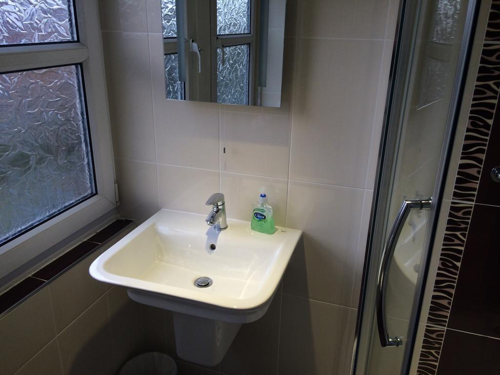 Small Double Room With Seperate Private Bathroom