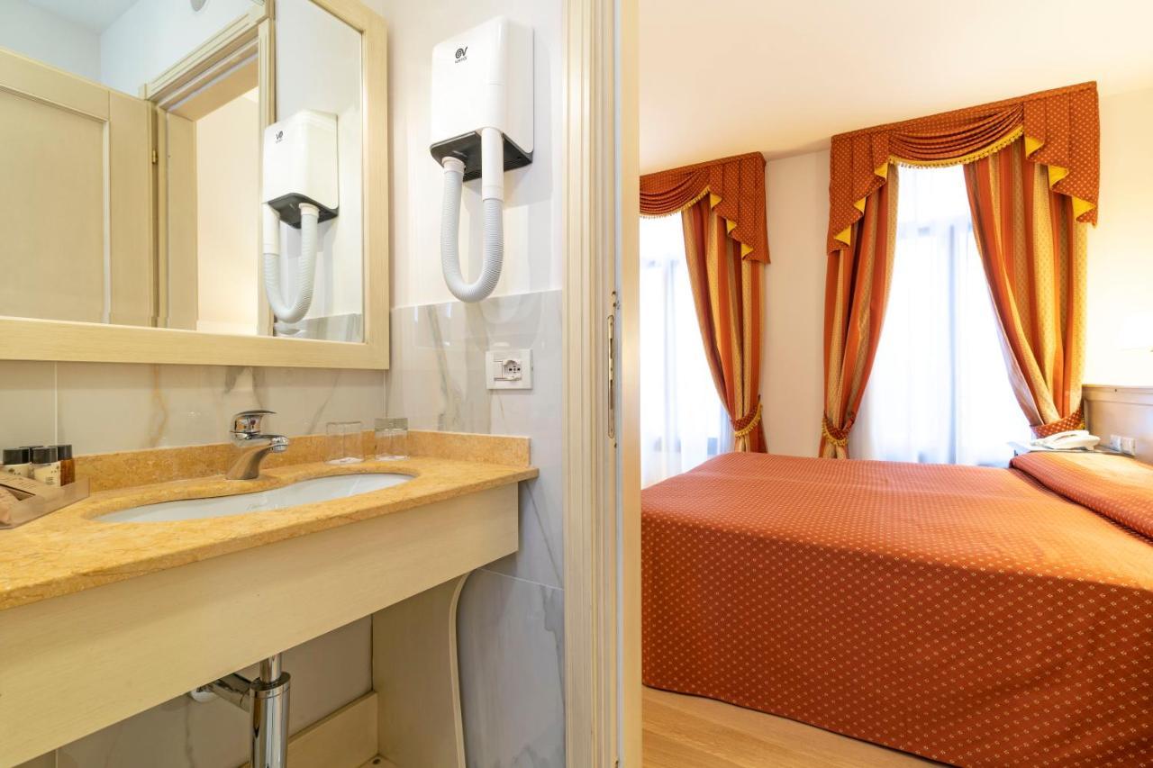 Quarto Standard com Cama de Casal ou 2 de Solteiro