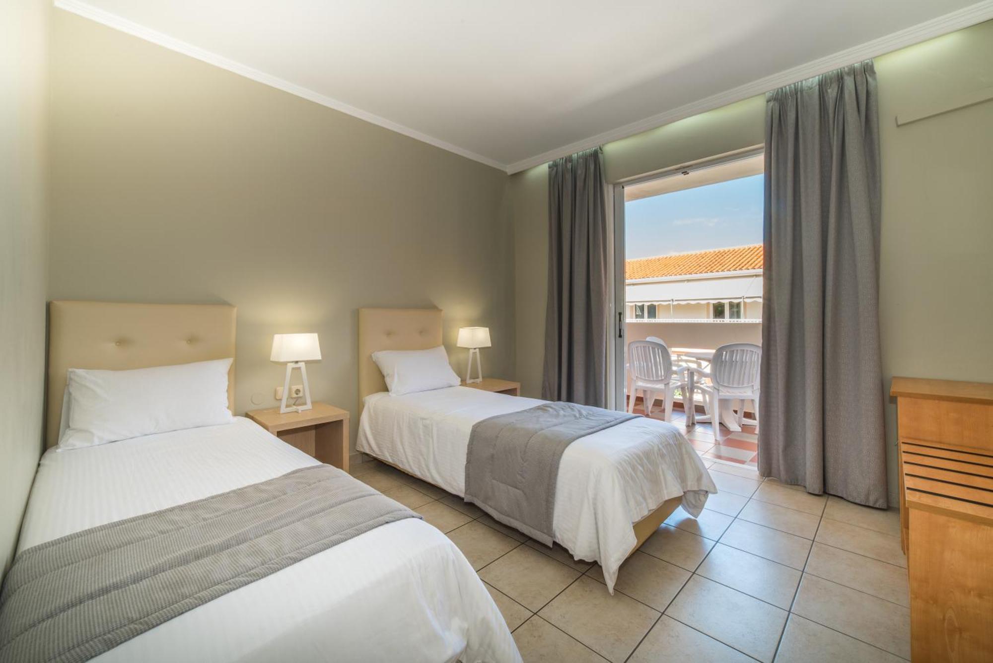 Apartamento de 2 habitaciones con vistas al jardín (4 adultos)