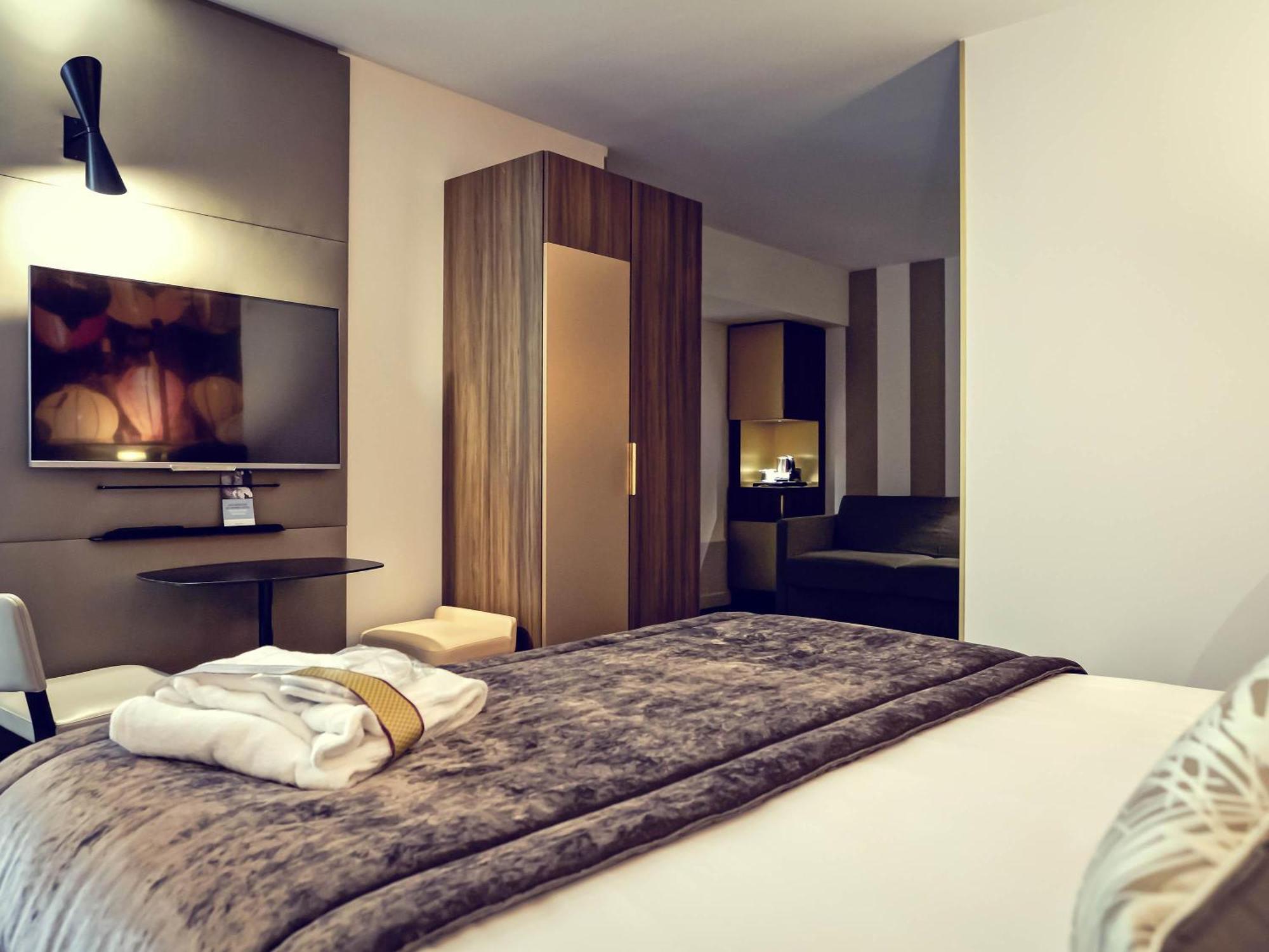 Familiekamer met 1 Tweepersoonsbed en Slaapbank