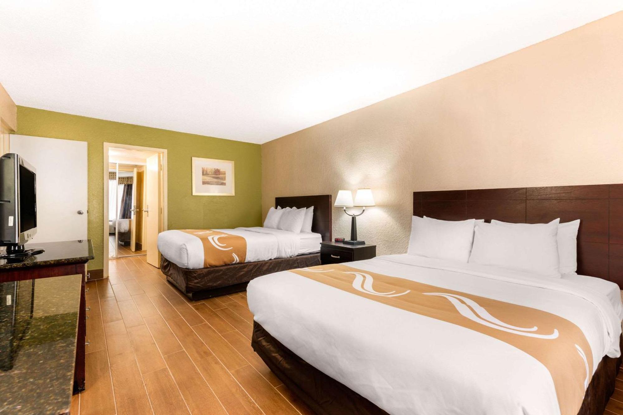Suite Lit Queen-Size avec Canapé-Lit - Non-Fumeurs