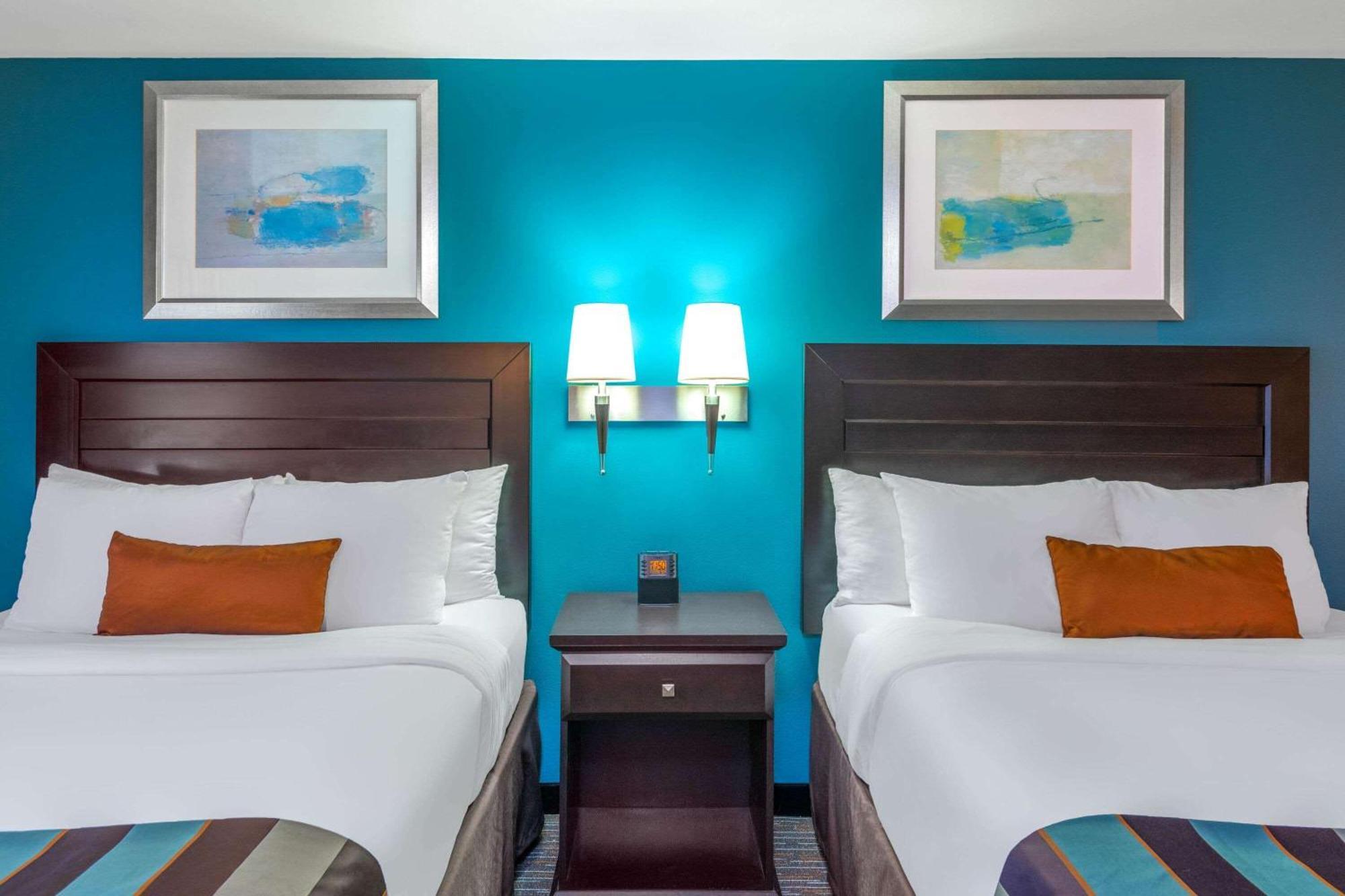 Queen Room with Two Queen Beds - Non-Smoking
