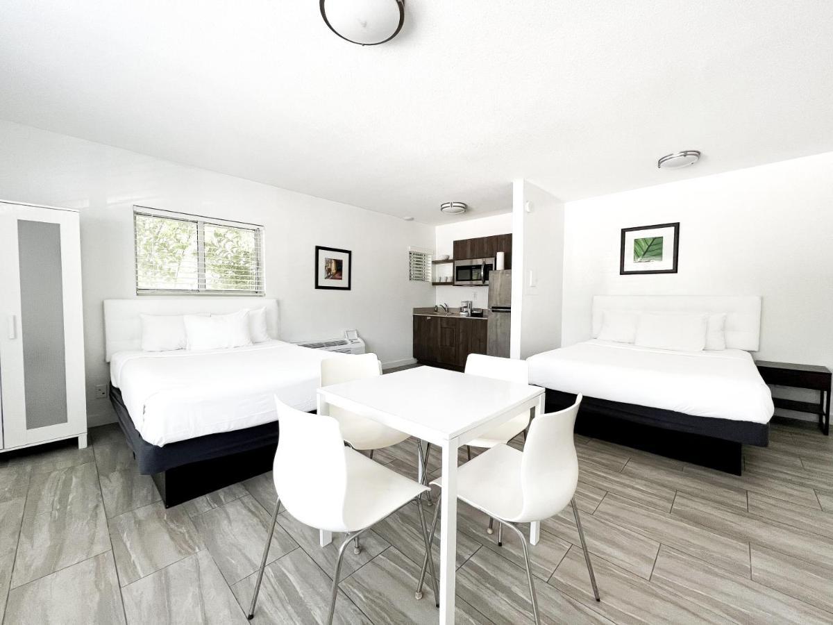 Deluxe Studio with Two Queen Beds,1287861475:JPEG