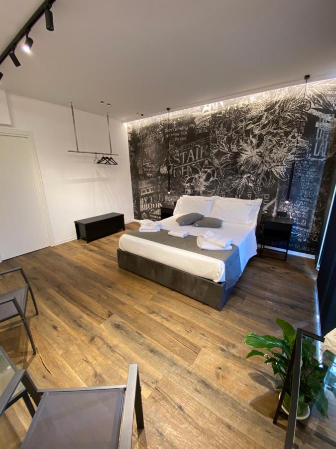 Deluxe Double Room Balcony,1296244723:JPEG
