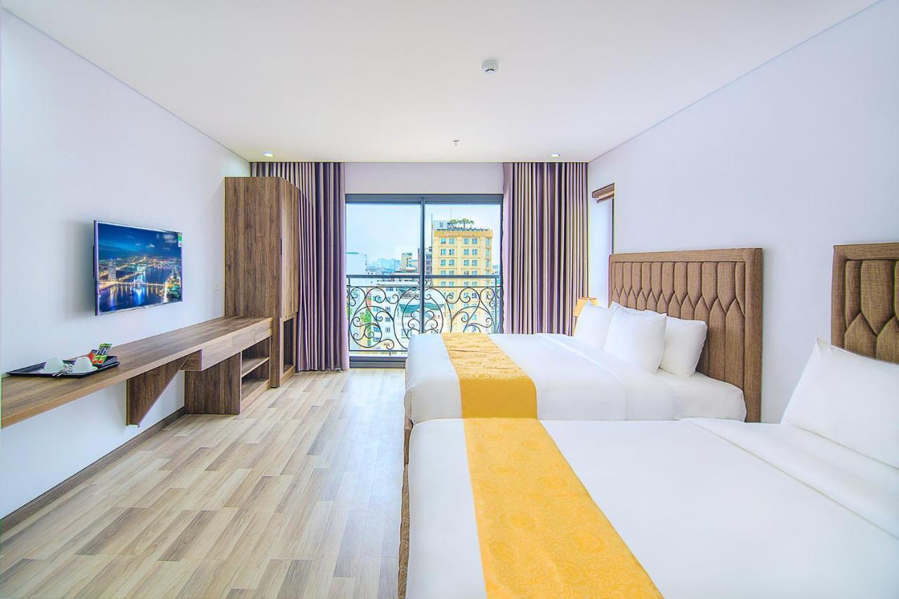 Chambre Triple - Vue sur Ville