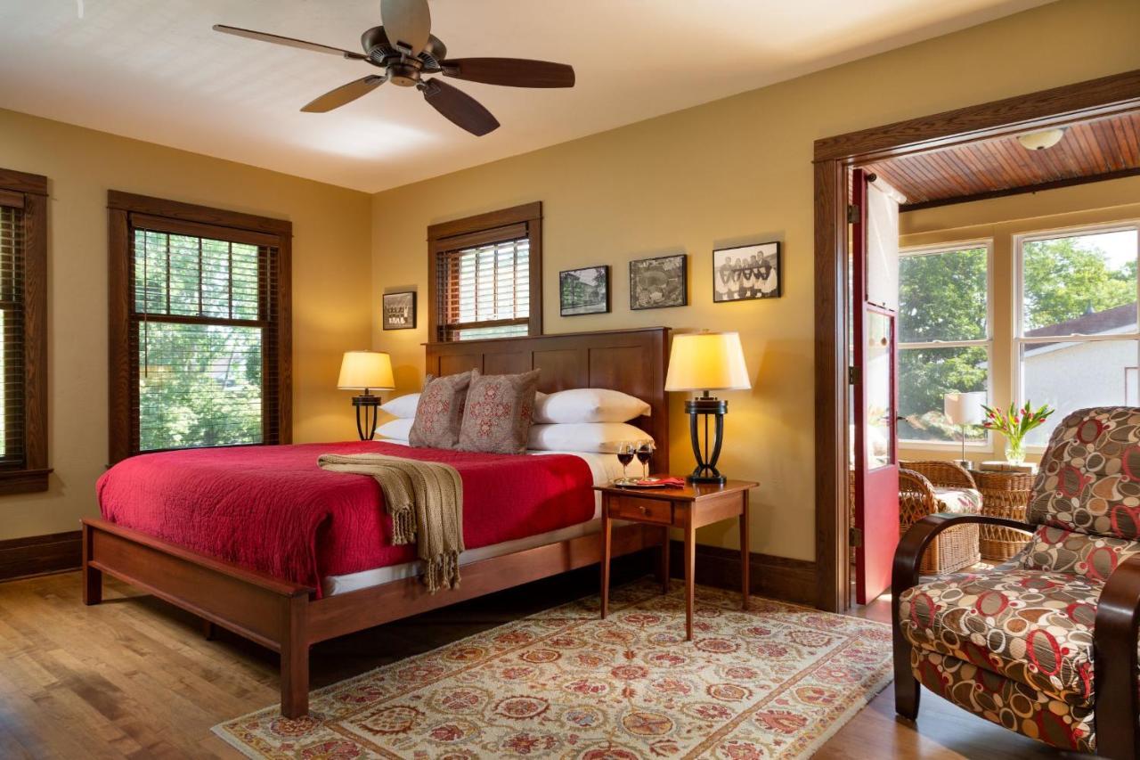 Superior King Suite,1319241262:JPEG