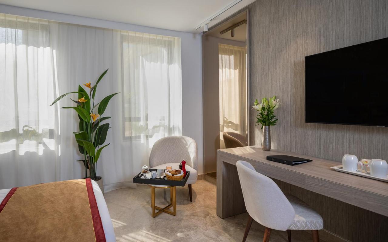 Deluxe Single Room