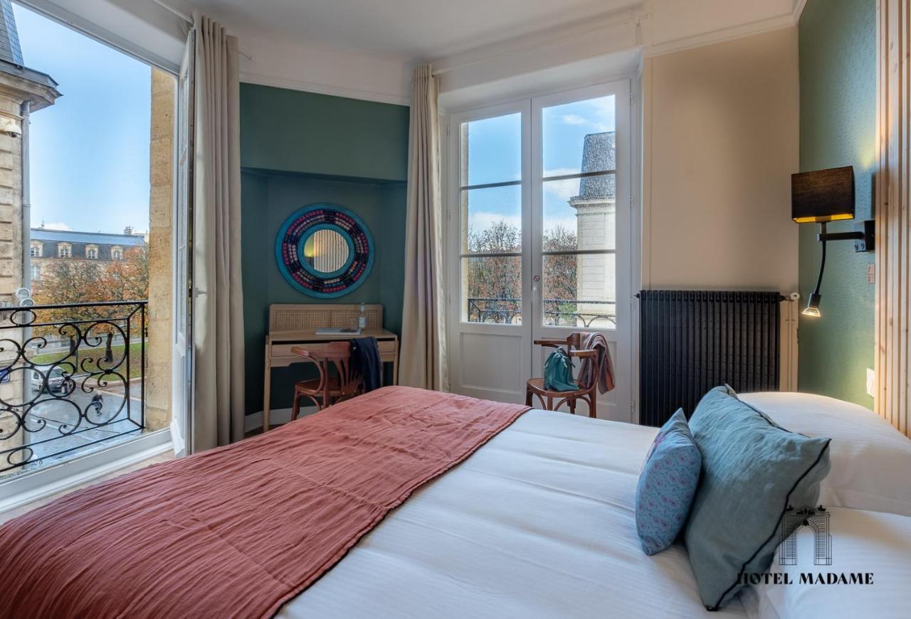 Deluxe Queen Room