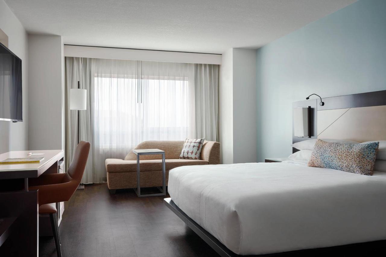 King Room with Sofa Bed,1499995099:JPEG