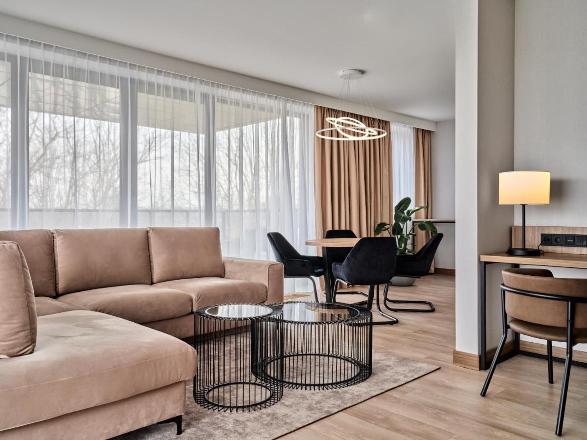 One-Bedroom Suite with Terrace,1357995077:JPEG