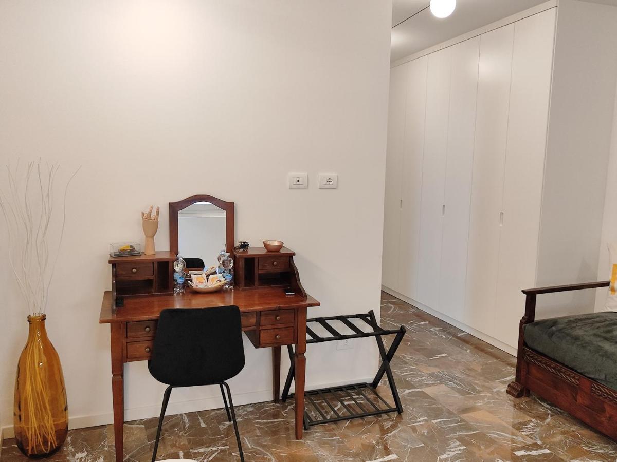 Camera Matrimoniale Deluxe con Bagno Privato Interno