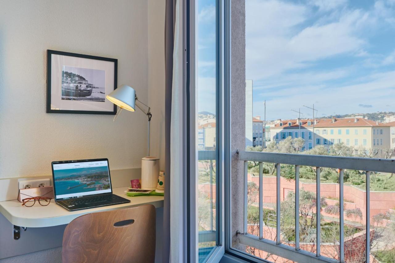 Double Room for Single Occupancy