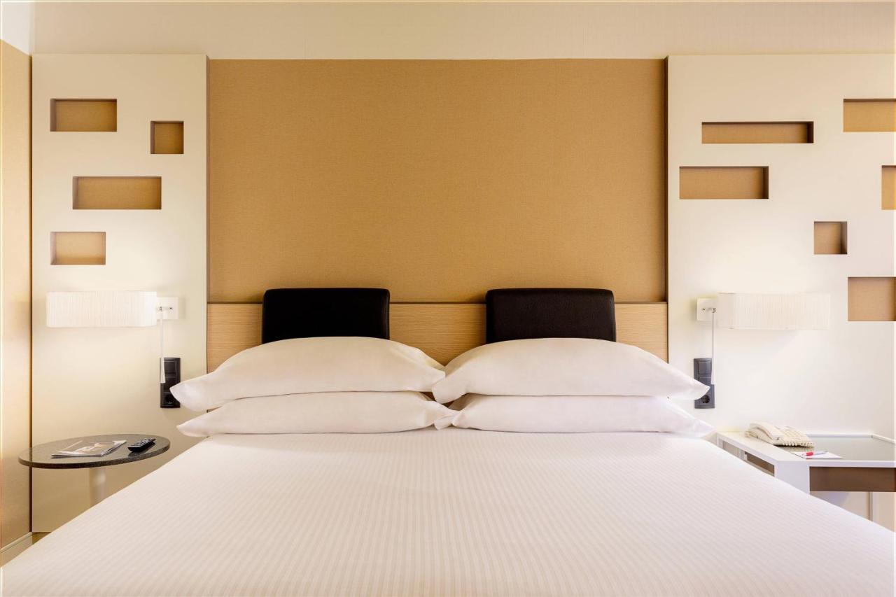 Premium King Room
