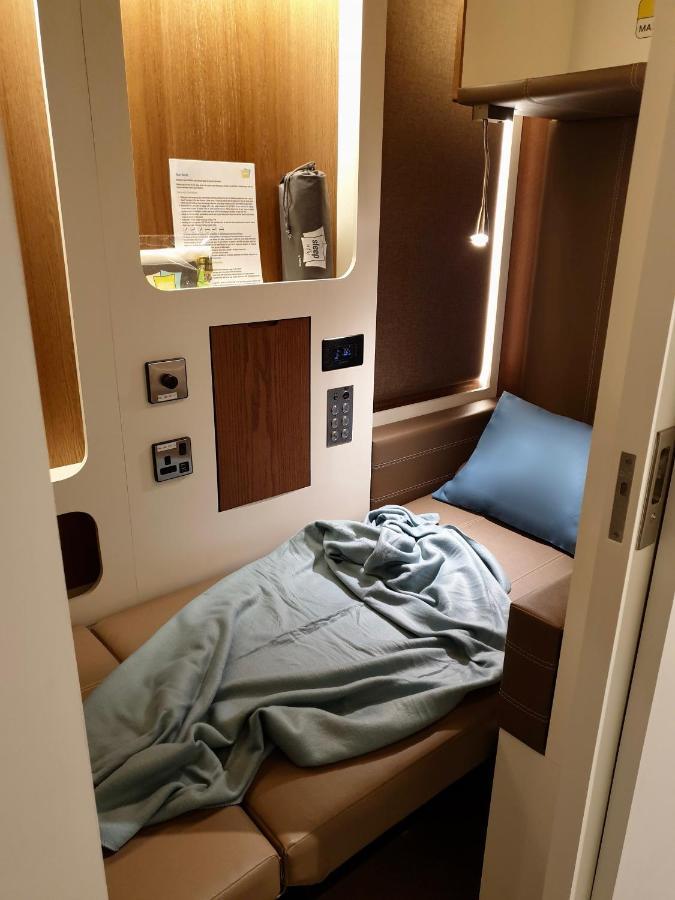 FlexiSuite Pod - 10 Hour Day Stay from 13:00-23:00 hrs (1pm-11pm)