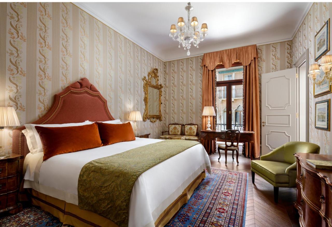 Serenissima Suite, 1 Bedroom Suite, S.Maria D.Giglio view, 1 King,1405232246:JPEG