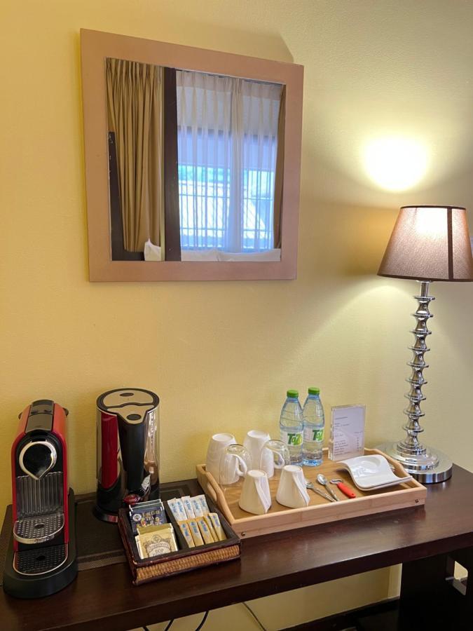 Superior Double Room Return Airport Transfer