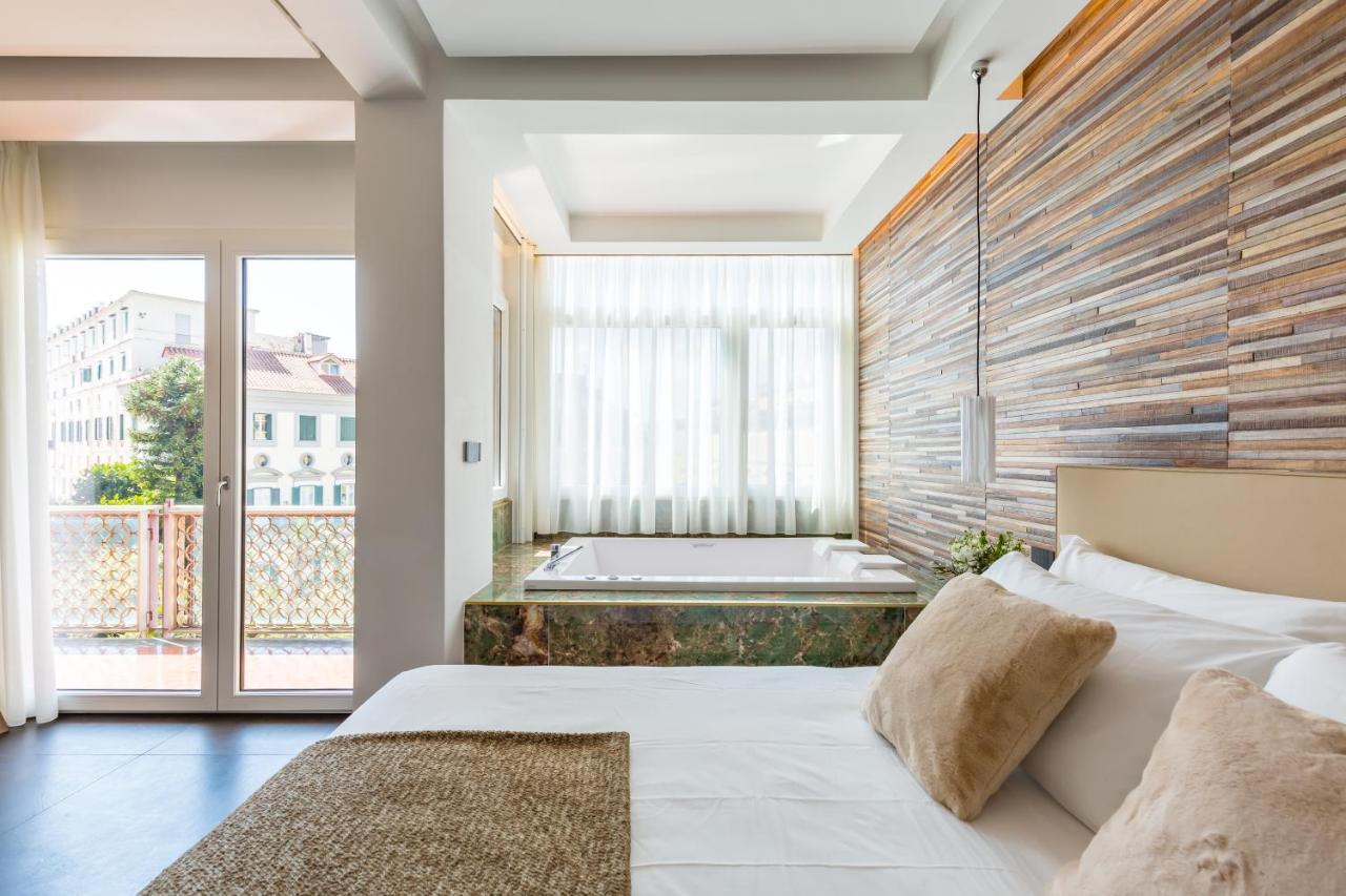 Deluxe Double Room with Bath