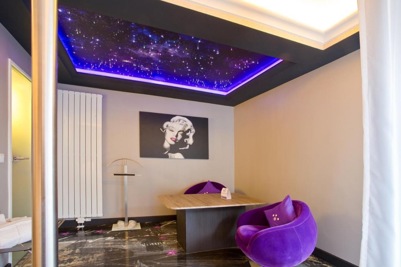 Hollywood Suite