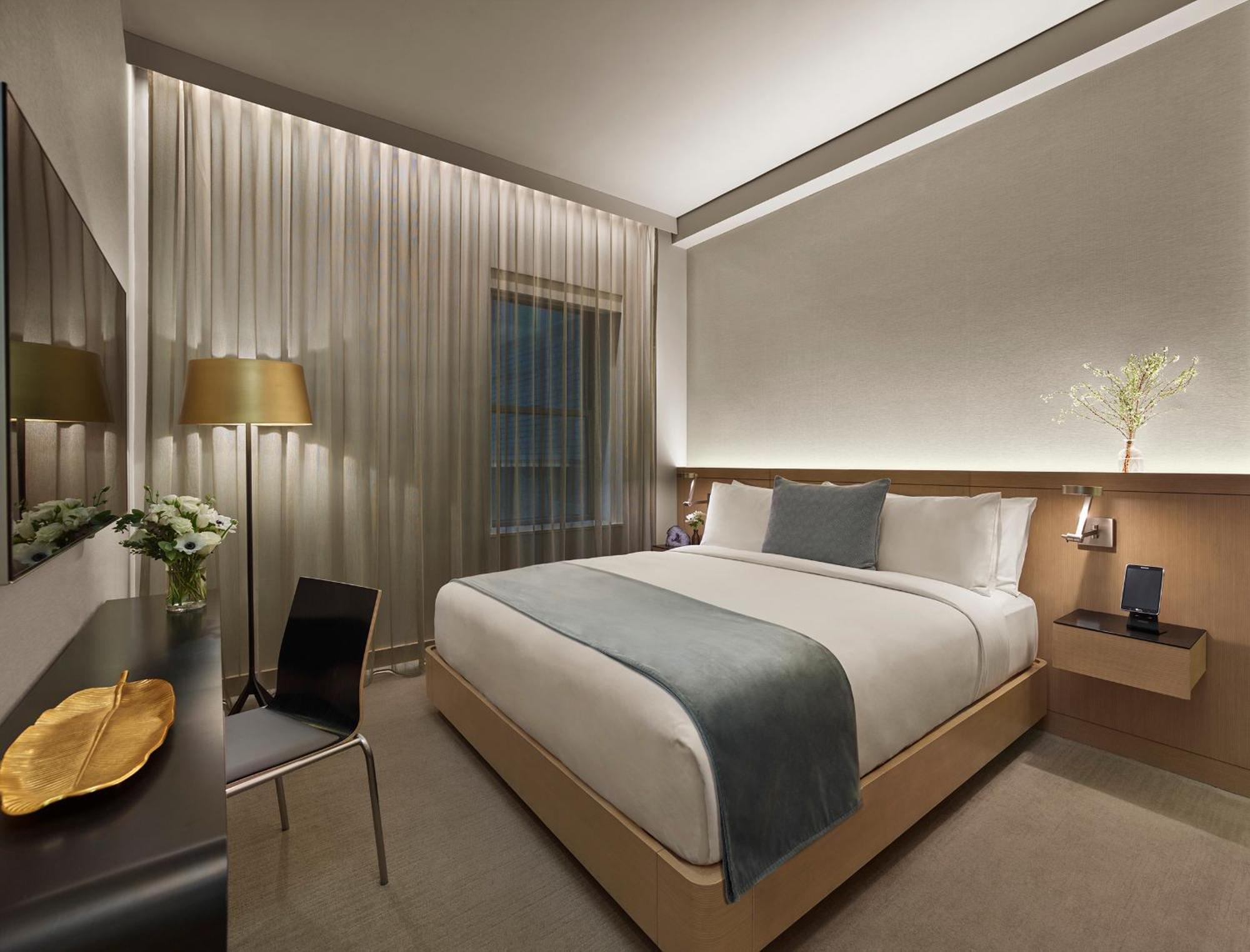 Superior Room One King Bed