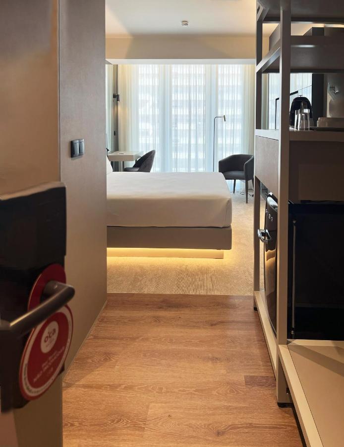 Deluxe Room,1476539392:JPEG
