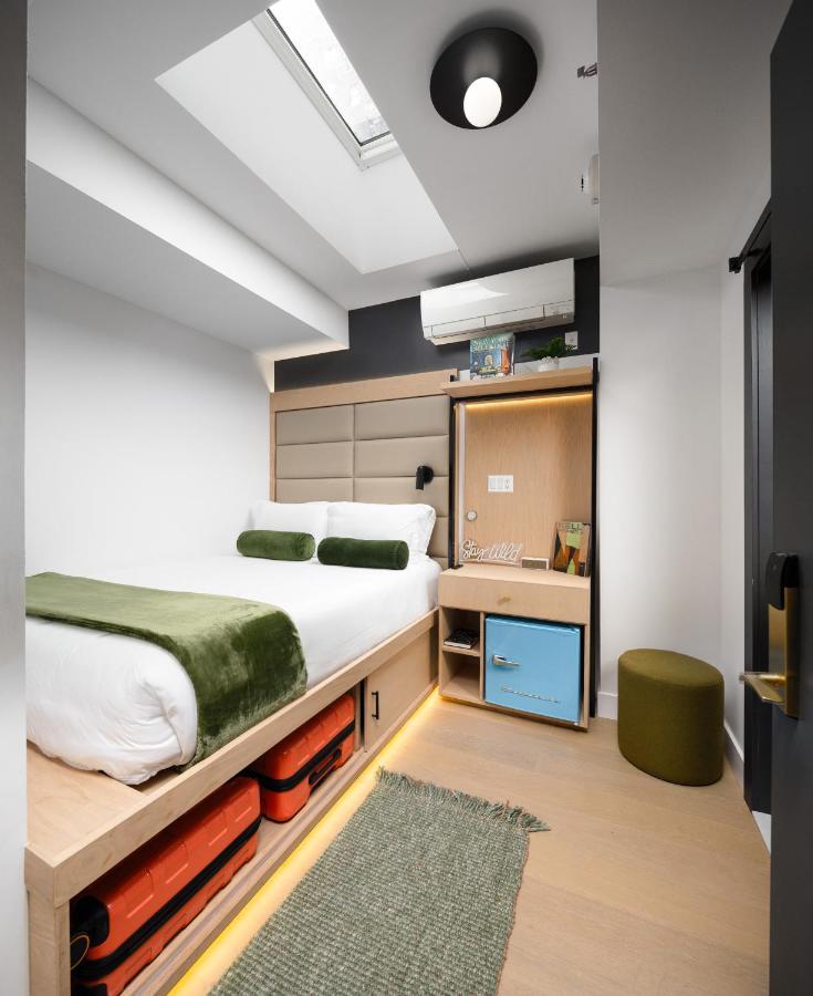 Studio met Queensize Bed - Geschikt voor Mensen met een Lichamelijke Beperking