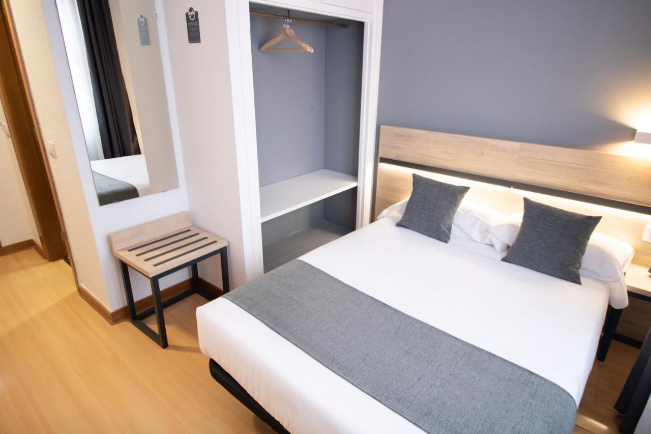 Single Room,1480410872:JPEG
