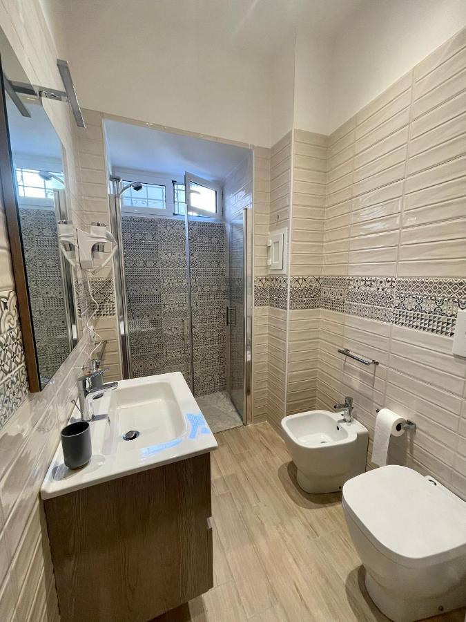 Double Room Private Bathroom,1480463783:JPEG