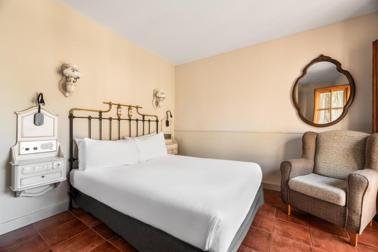 Chambre Double avec Vue sur la Cathédrale
