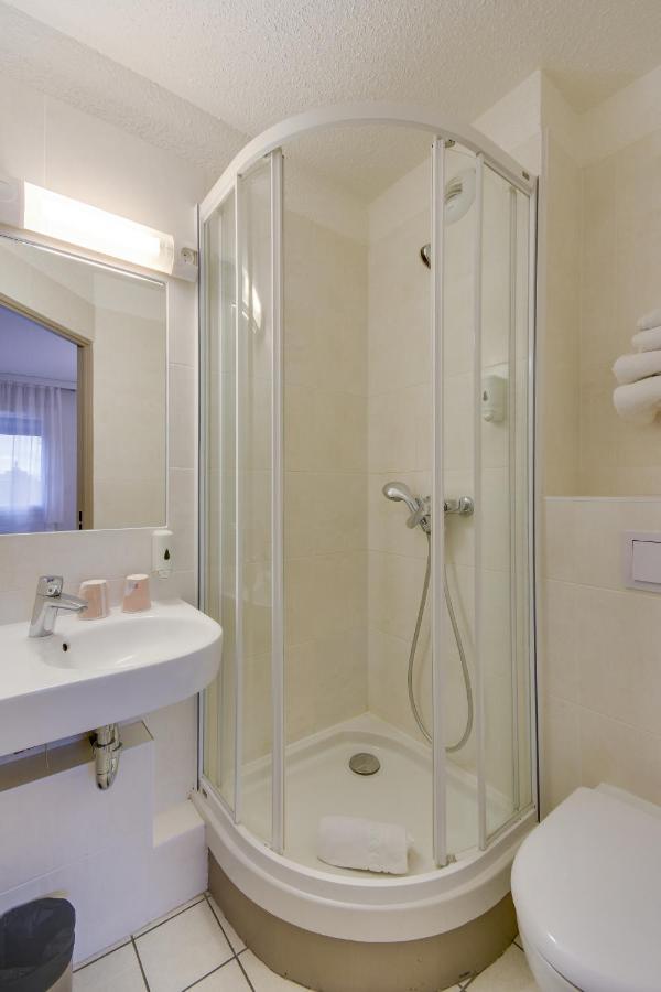 Double Room,1498610728:JPEG